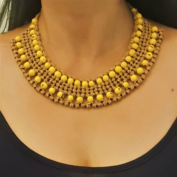 Collier tribal jaune