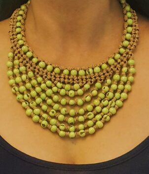 Collier tribal vert citron