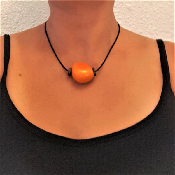 Collier orange – Image 2