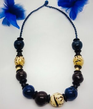 Collier bleu