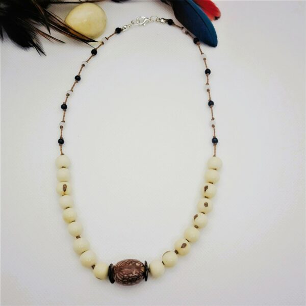 Collier blanc naturel