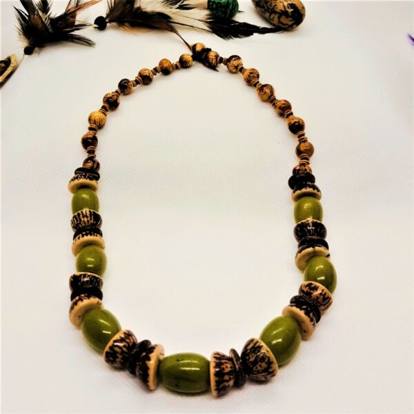 Collier olive