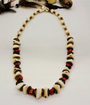 Collier blanc
