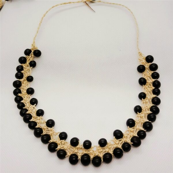 collier noir