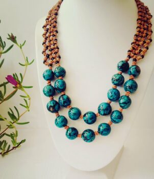 Collier tribal bleu