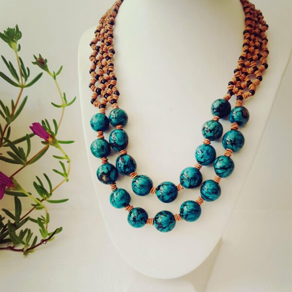 Collier tribal bleu