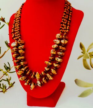Collier tribal tigré