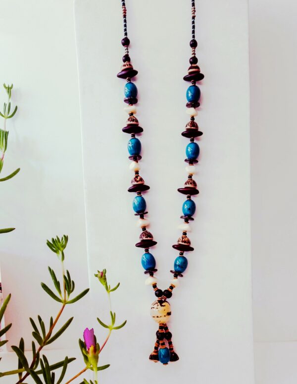Collier long bleu